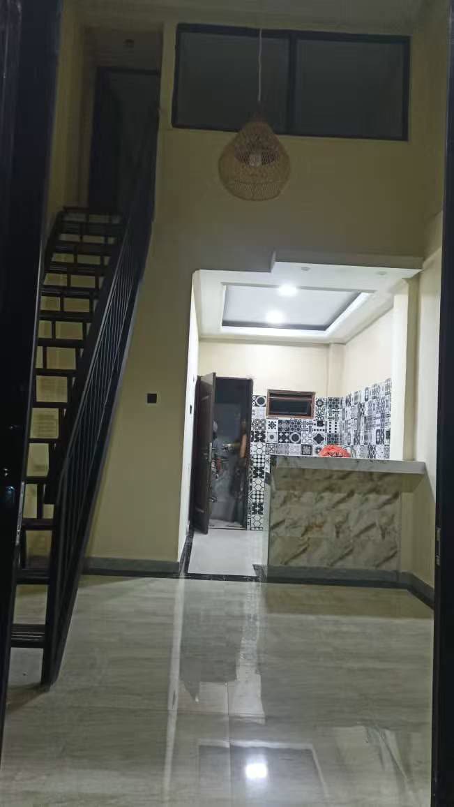 Tangga dan area masuk
